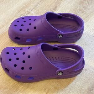 Like New Purple CROCS